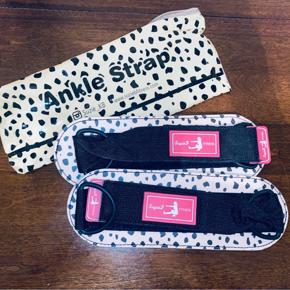 SuzieB Fitness Ankle Straps in Cheetah Print!! 🐆🐾